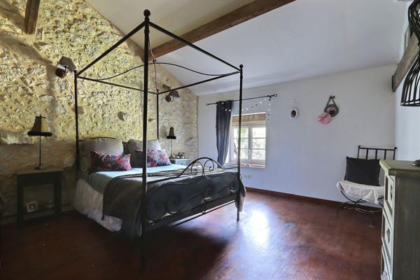 Maison 10 pièces - 373 m²