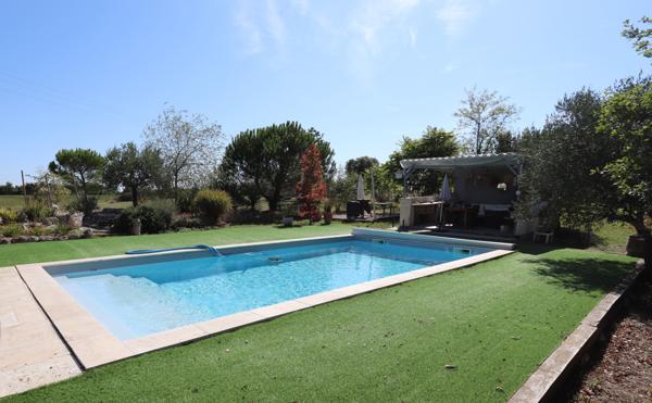 Maison 10 pièces - 373 m²