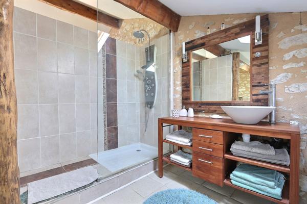 Maison 10 pièces - 373 m²