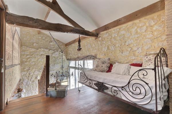 Maison 10 pièces - 373 m²