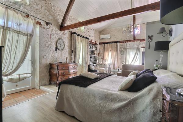 Maison 10 pièces - 373 m²