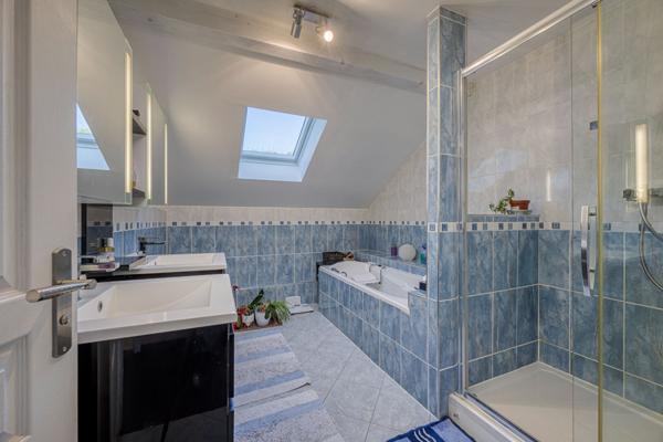 Maison familiale 6 pièces avec jardin, terrasse et sous-sol aménagé - POISY