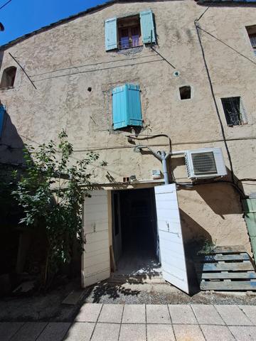 Authentique maison de village de caractère avec local à exploiter