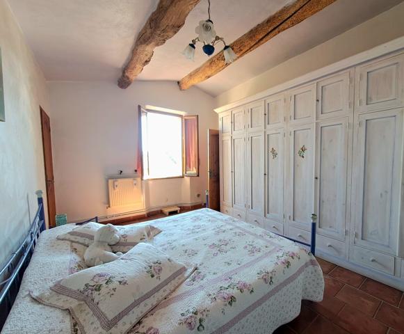 Authentique maison de village de caractère avec local à exploiter