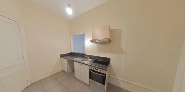 APPARTEMENT T2 A LOUER - LYON 6EME ARRONDISSEMENT Marechal Lyautey 78.38 m 2 1 205,70 € charges comprises par mois