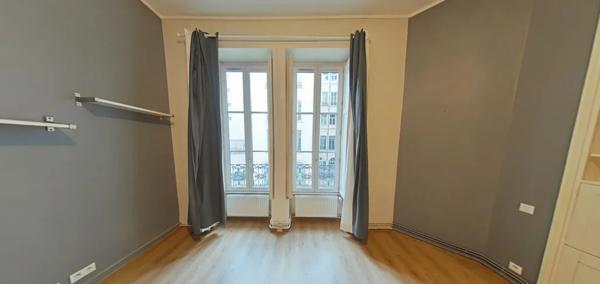 APPARTEMENT T2 A LOUER - LYON 6EME ARRONDISSEMENT Marechal Lyautey 78.38 m 2 1 205,70 € charges comprises par mois