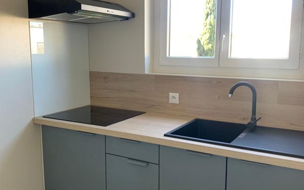 Appartement à louer    2 pièces • 30,06 m2 Nîmes