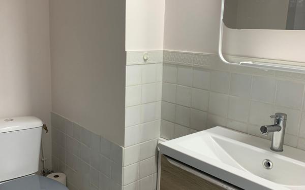 Appartement à louer    2 pièces • 30,06 m2 Nîmes