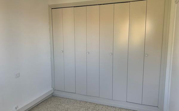 Appartement à louer    2 pièces • 30,06 m2 Nîmes