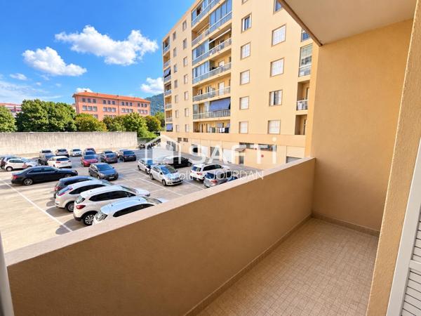Bel appartement 4 pièces traversant de 82m2 à Nice Pasteur