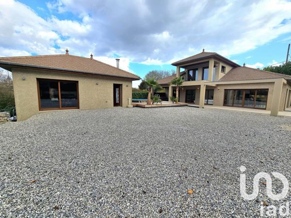 Maison à vendre 5 pièces 183 m² Les Abrets en Dauphiné