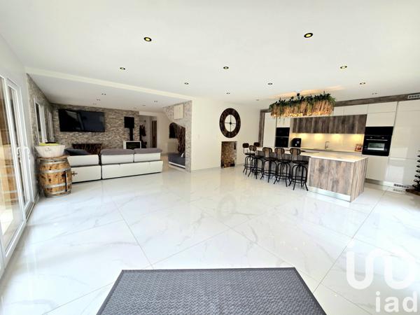 Maison à vendre 5 pièces 183 m² Les Abrets en Dauphiné