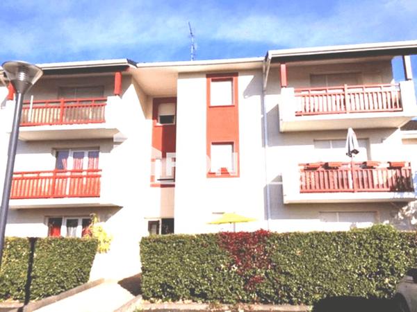 Location Appartement 2 pièces 47.7 m² - 1 RUE DES LANNES Mourenx 64150
