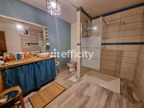 Maison
         5 pièces
        - 121 m²