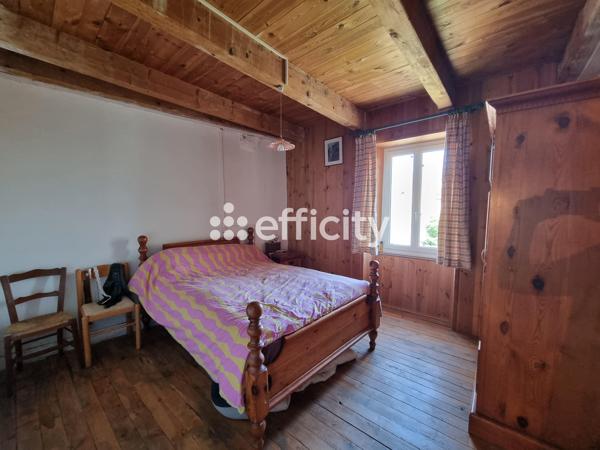 Maison
         5 pièces
        - 121 m²