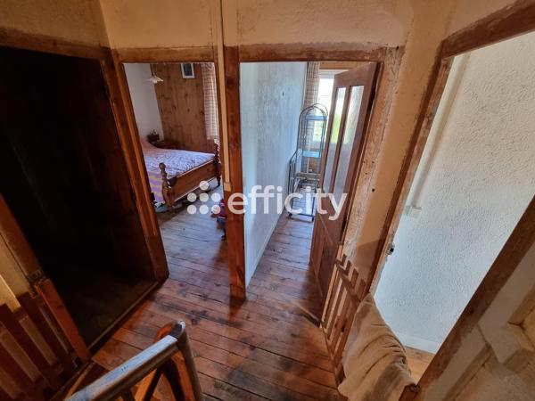 Maison
         5 pièces
        - 121 m²