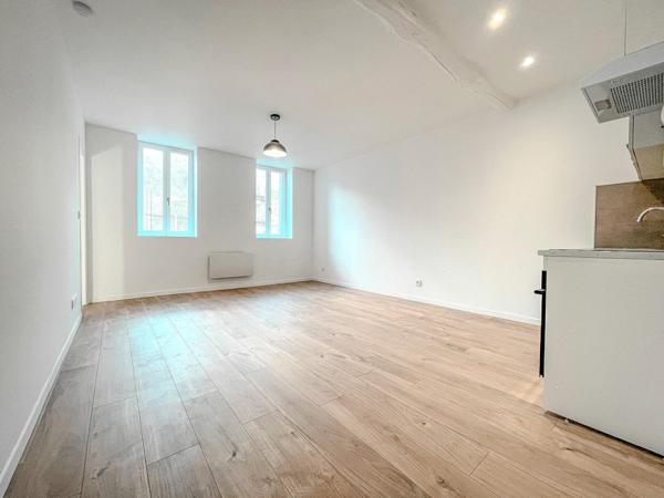 Appartement de type 2 rénové fin 2023 centre-ville
