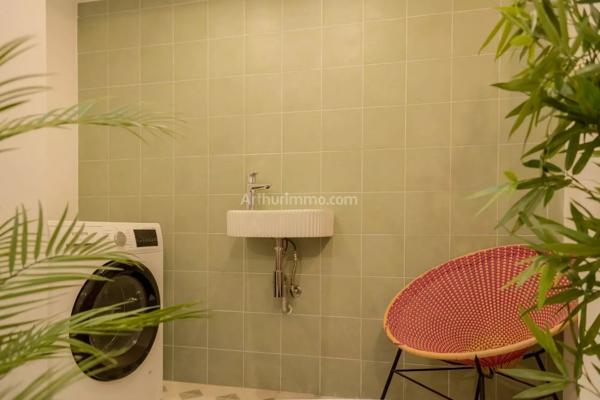 Vente                                                      Appartement
                        
                     3 pièces                      68 m2                     à Nice