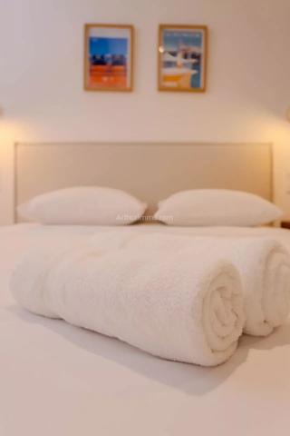 Vente                                                      Appartement
                        
                     3 pièces                      68 m2                     à Nice