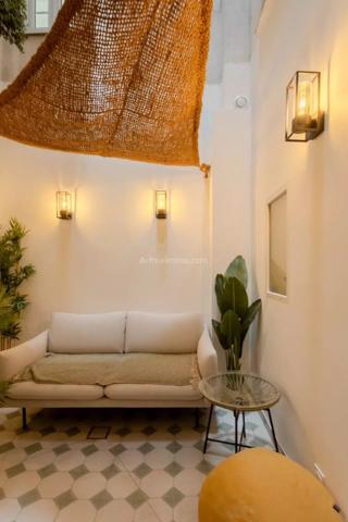 Vente                                                      Appartement
                        
                     3 pièces                      68 m2                     à Nice