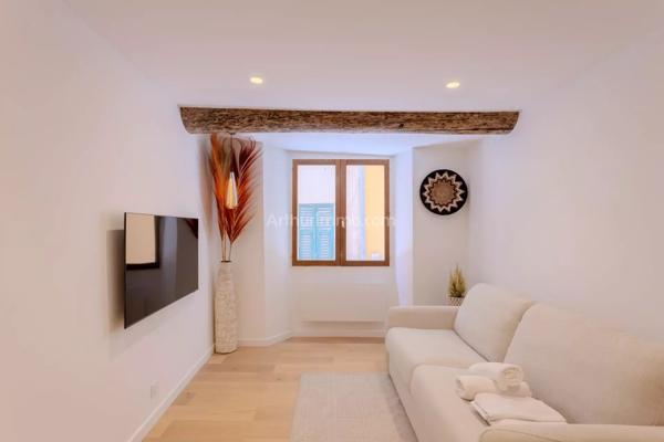 Vente                                                      Appartement
                        
                     3 pièces                      68 m2                     à Nice