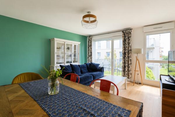 Appartement
         4 pièces
        - 86 m² Exclusivité 325 000 € *