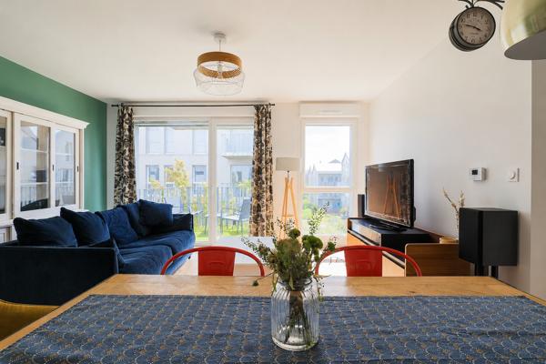 Appartement
         4 pièces
        - 86 m² Exclusivité 325 000 € *