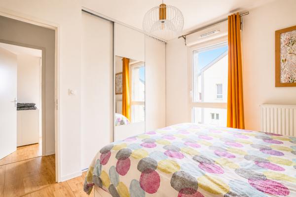Appartement
         4 pièces
        - 86 m² Exclusivité 325 000 € *