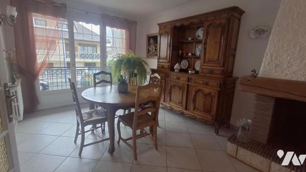 Sur la commune de DRANCY (Seine-Saint-Denis) Maison de 6 Pièces Principales