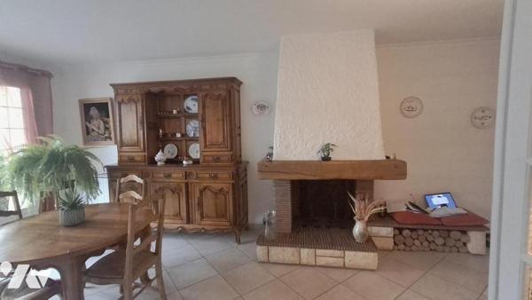 Sur la commune de DRANCY (Seine-Saint-Denis) Maison de 6 Pièces Principales