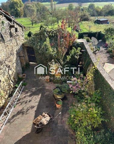 Maiosn avec jardin et grange