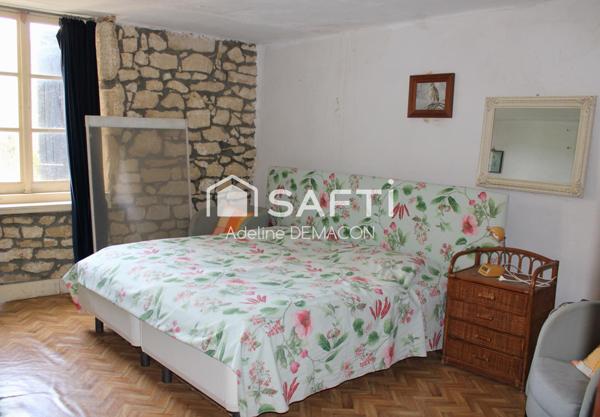 Maiosn avec jardin et grange