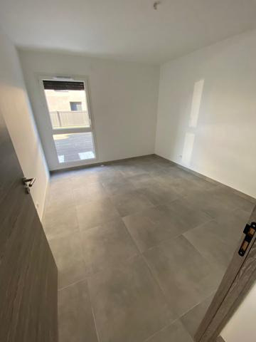 Bien récent avec belle terrasse