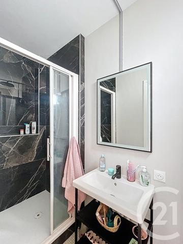 Appartement F5 à vendre  5 pièces - 98,97 m2 CLERMONT FERRAND - 63