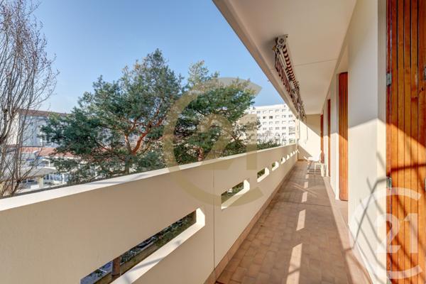 Appartement F4 à vendre  5 pièces - 104 m2 LYON - 69003