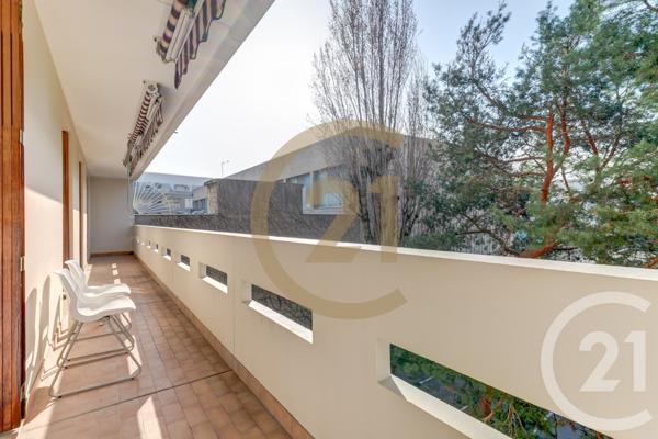 Appartement F4 à vendre  5 pièces - 104 m2 LYON - 69003