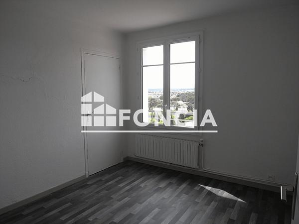 Location Appartement 4 pièces 71 m² - 4 RUE ARNAVIELLE Nimes 30900