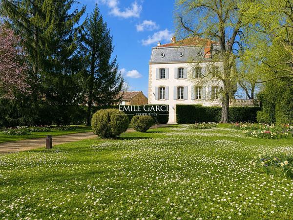 A vendre - Appartement - Puyricard - Château XVIIIème