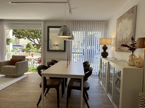 Appartement rénové 4 pièces avec terrasse, cave et garage – Hyper centre de Vannes