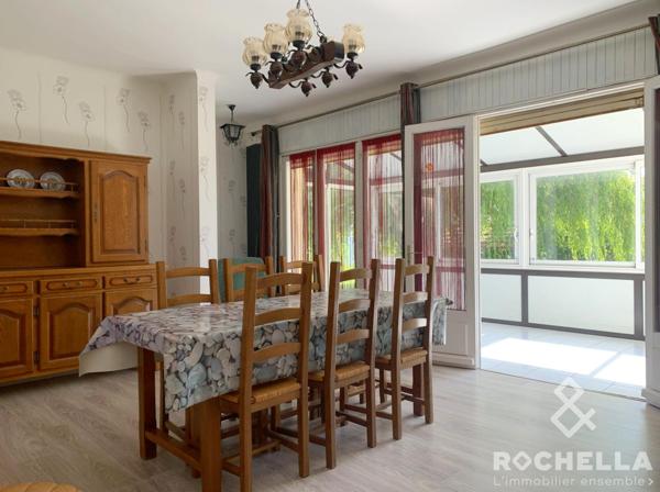 Chateau d'Oléron, 127m2 habitables, 4 chambres, garage, grenier, beau jardin arboré avec puits..