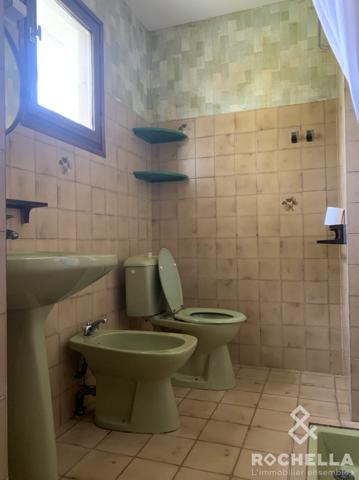 Chateau d'Oléron, 127m2 habitables, 4 chambres, garage, grenier, beau jardin arboré avec puits..