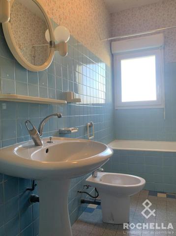 Chateau d'Oléron, 127m2 habitables, 4 chambres, garage, grenier, beau jardin arboré avec puits..