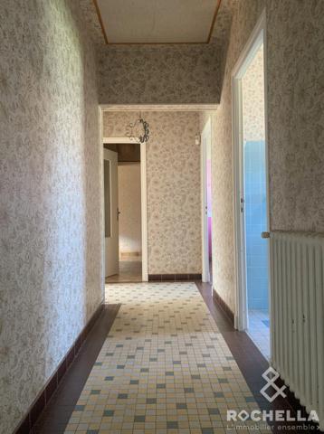 Chateau d'Oléron, 127m2 habitables, 4 chambres, garage, grenier, beau jardin arboré avec puits..