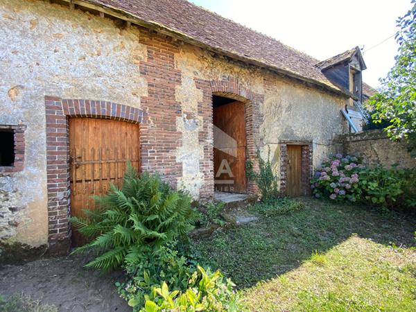 Maison ancienne à rénover, hameau calme proche Thiron-Gardais