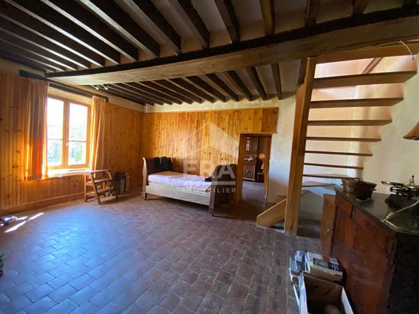 Maison ancienne à rénover, hameau calme proche Thiron-Gardais