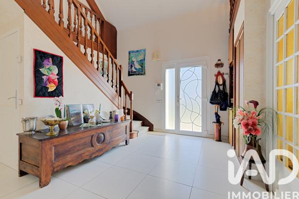 Maison à vendre 6 pièces 198 m² Lagny-sur-Marne