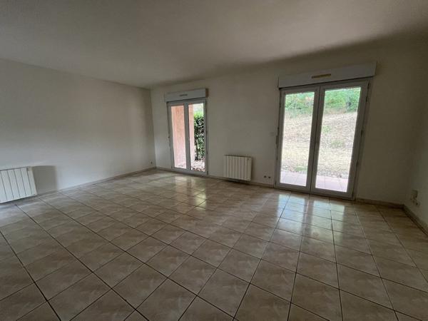 Maison à louer 1 050 € CC Beaupuy 3 p 85 m² DPE C