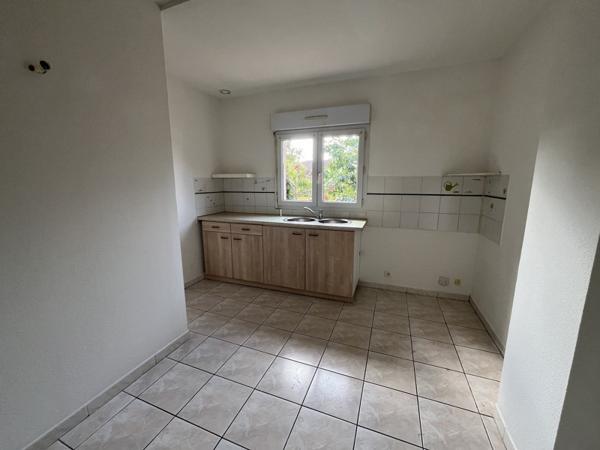 Maison à louer 1 050 € CC Beaupuy 3 p 85 m² DPE C