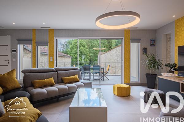 Maison à vendre 10 pièces 430 m² Saint-Jean-d'Angély