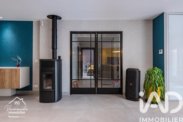 Maison à vendre 10 pièces 430 m² Saint-Jean-d'Angély